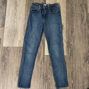 Levi Strauss & Co women’s jeans 722 high rise skinny size 26